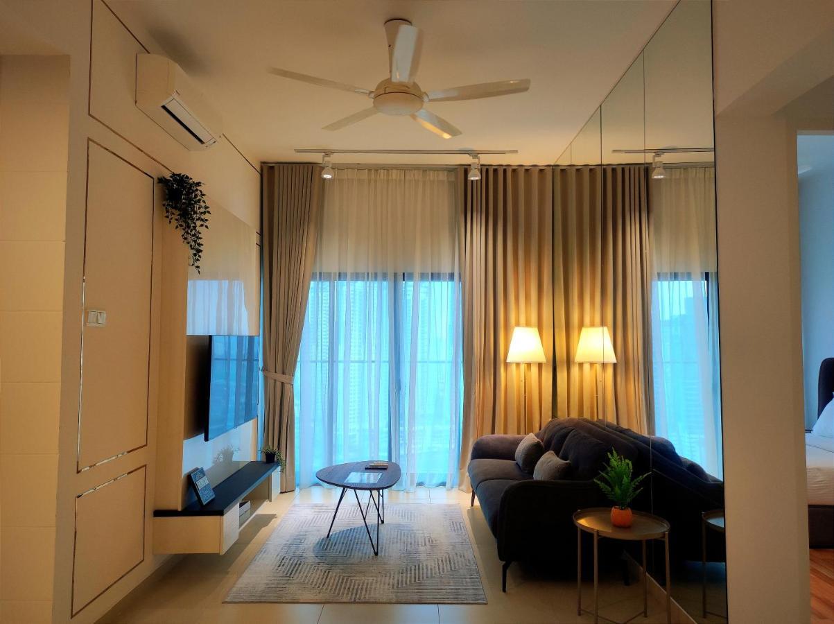 Reizz Residence By Leo Suites Kuala Lumpur Exterior photo